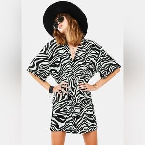 Wavy Zebra Fresia Shirt Dress, Brand: Motel